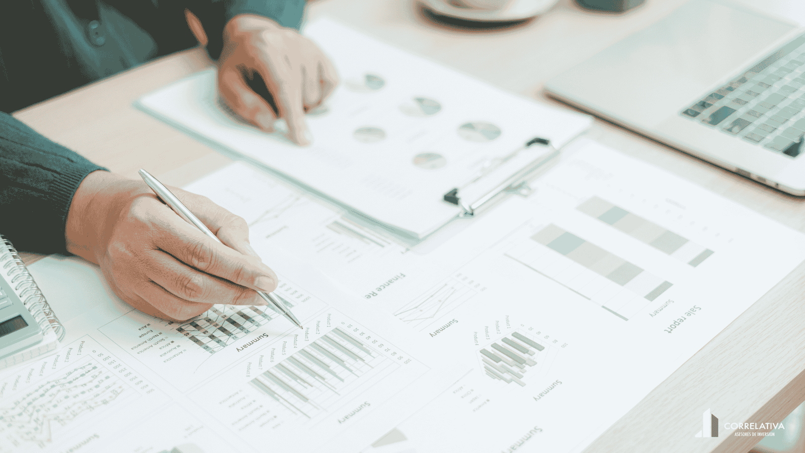Comparación: concentración en un solo activo frente a portafolio diversificado con ETF SEMI